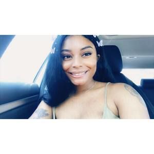 Meet your Posher, Emmanuelle